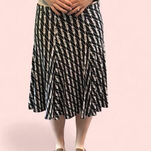 black and white y2k skirt by East 5th womens size small